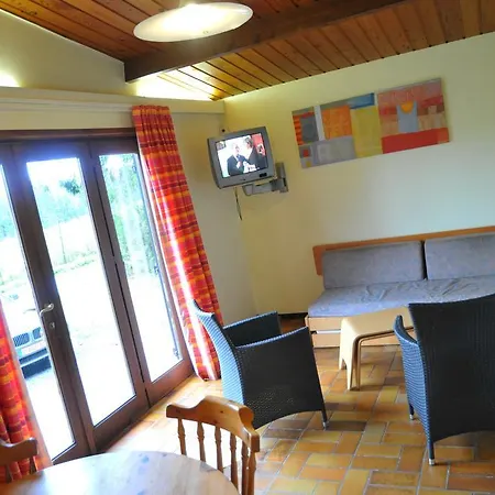 Village De Vacances De Vencimont 3*